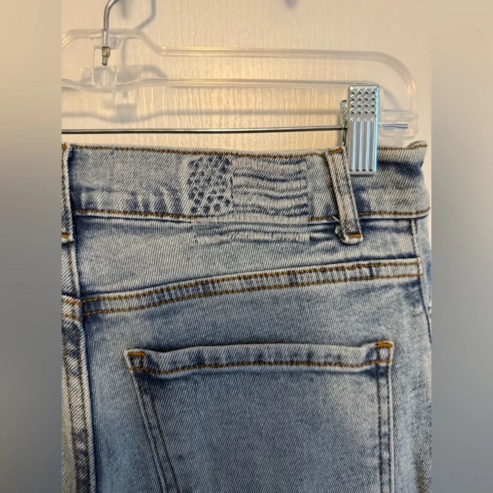 REVICE “FARRAH FLARE” Light Wash Flare Jeans in Pale Blue Waist Band Leg Opening - Picture 3 of 6